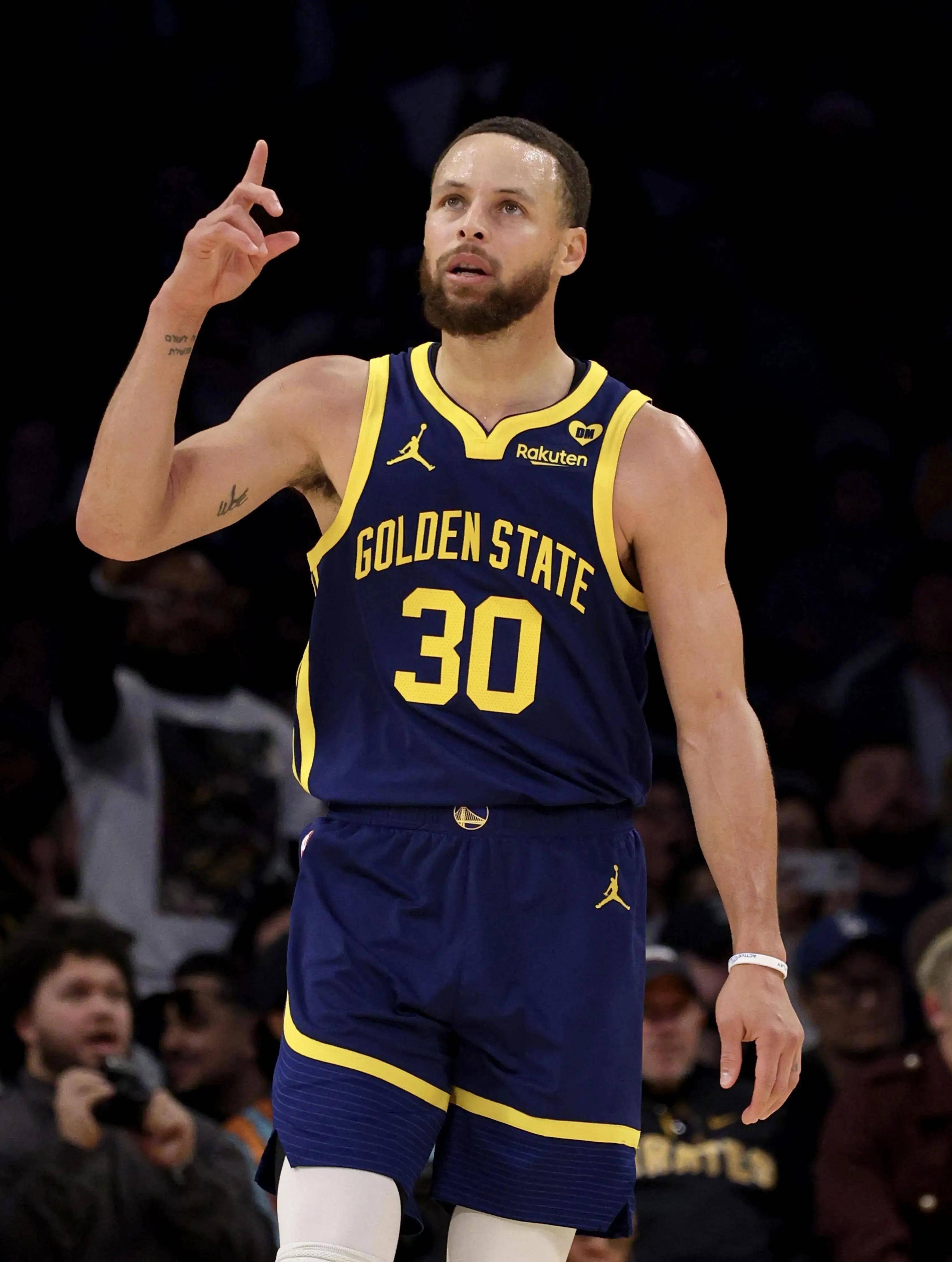 以及管理层 以及管理层